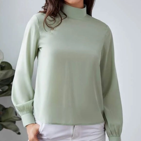 Mint Green Mock Neck Long Sleeve Blouse in M - Picture 3 of 4